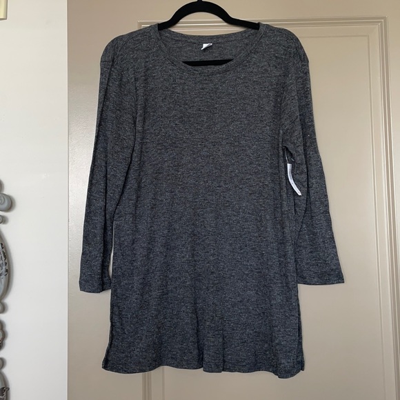 Old Navy Tops - NWT Old Navy ribbed knit tunic